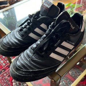 Adidas Mundial Goal sneakers